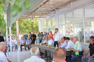 Denizli Büyükşehir Belediye Başkanı Çavuşoğlu, Buldan’da Üzüm Üreticilerinin Sorunlarını Dinledi