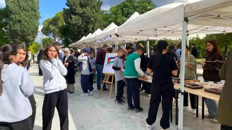 Bozkurt Anadolu İmam Hatip Lisesi'nden Gazze İçin Dayanışma Panayırı Düzenlendi