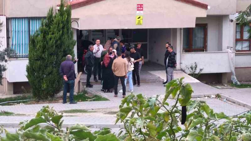 Eşi ve kızını yaralayıp rehin alan adam 6 saat sonra kaçmaya çalışırken yakalandı 