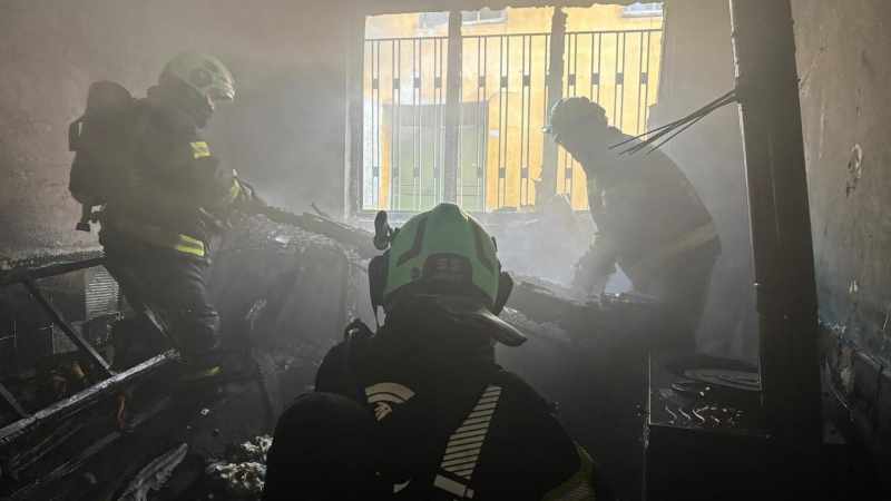 Giriş katında başlayan yangın evi küle çevirdi