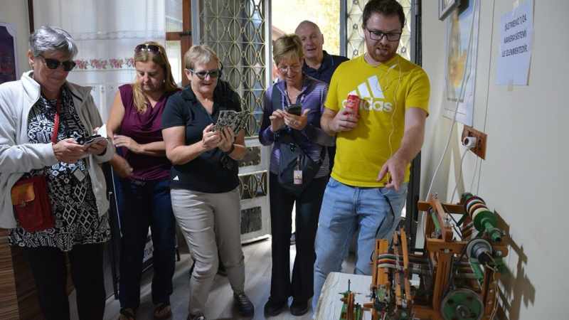 Kanadalı turistler Babadağ’ı gezdi 