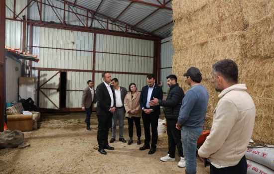 Başkan Dere, şap hastalığından etkilenen ailelere destek olmak için yanlarında yer aldı