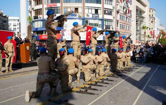 Denizli'de Cumhuriyetimizin 102. Yılı Coşkuyla ve Gururla Kutlandı