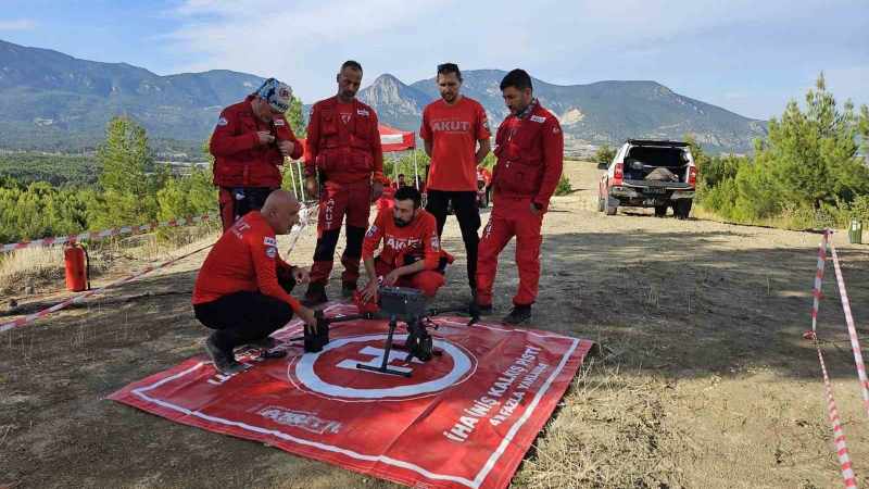 AKUT Ege Bölgesi Ekipleri, Tatbikatlarla Gönüllülerini Göreve Hazır Hale Getiriyor