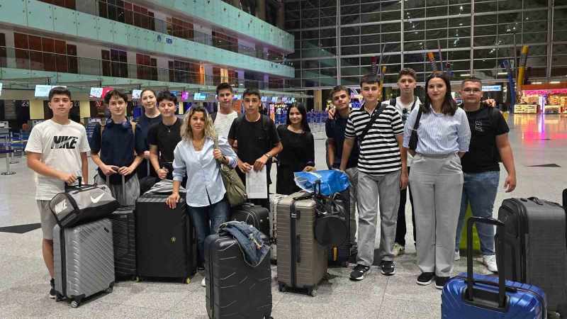 Almanya'da 90 Günlük Stajlarını Tamamlayan Turizm Lisesi Öğrencileri Başarıyla Döndü