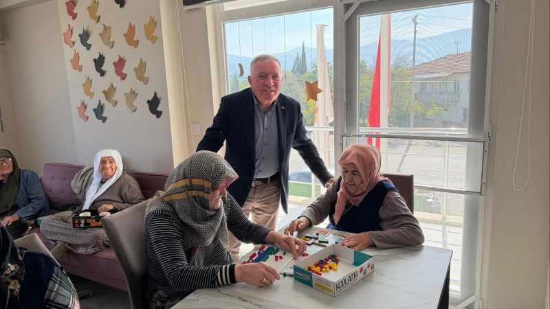 Başkan Kepenek’ten Yaşlı Rehabilitasyon Merkezine anlamlı ziyaret