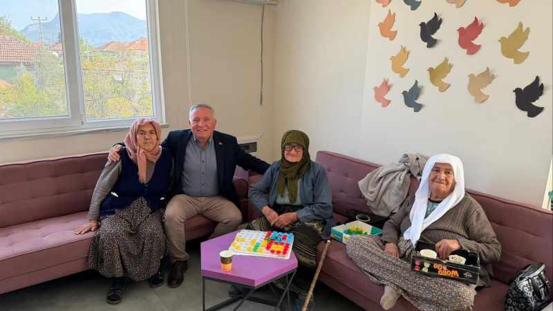 Başkan Kepenek'ten Yaşlı Rehabilitasyon Merkezine Önemli ve Anlamlı Ziyaret