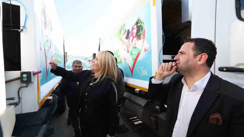 Çöp Kamyonları Artık Çiçek Kokusu Saçıyor!