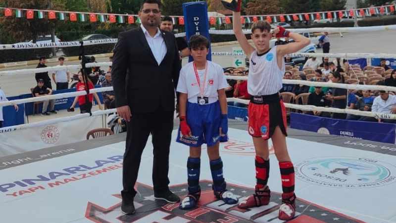 Denizli Kick Boks Galasında sporcular Filistin için ringe çıktı 