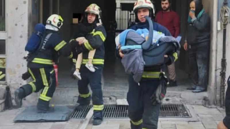 İş Hanında Çıkan Yangında 17 Çocukla Birlikte Toplam 21 Kişi Kurtarıldı