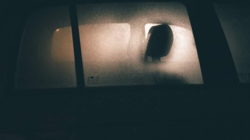 Kör Sürüşü Önleyin: Aracınızdaki Cam Buğusunu Hızla Temizlemenin Etkili Yöntemleri!