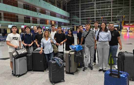 Almanya'da 90 Günlük Stajlarını Tamamlayan Turizm Lisesi Öğrencileri Başarıyla Döndü
