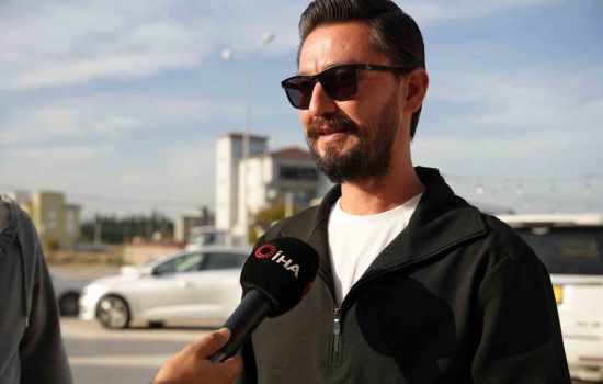 Avukat cübbesiyle araç tanıtımı gerçekleştiren galericiden dikkat çekici açıklama: 