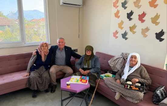 Başkan Kepenek'ten Yaşlı Rehabilitasyon Merkezine Önemli ve Anlamlı Ziyaret