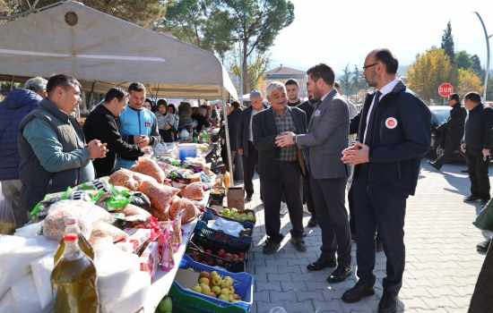 Başkan Tatık, Gazze İçin Düzenlenen Hayır Çarşısını Ziyaret Etti