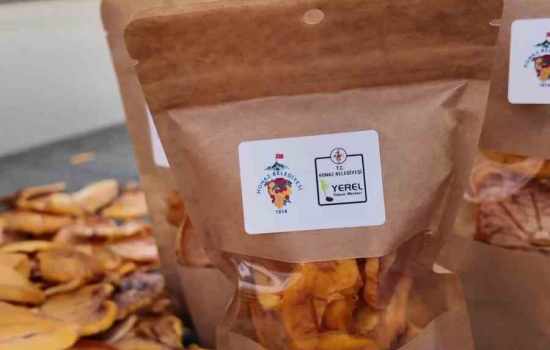 Honaz’ın ünlü cennet hurması artık lezzetli cips olarak sofralarımıza geliyor