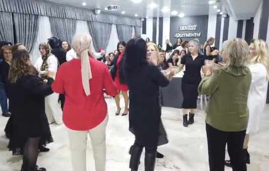 Pamukkale'de Öğretmenler Günü Coşkusu: Eğitmenler Kutlamalarda Bir Araya Geldi