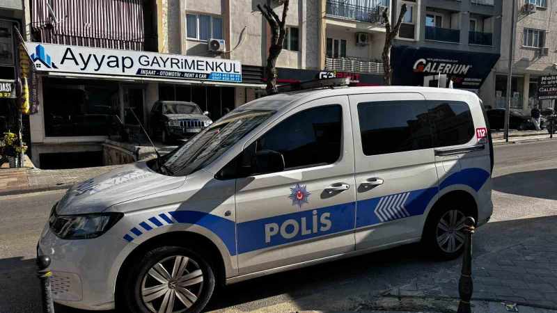 Apartman Çatısından Düşen Genç Kız Hayatını Kaybetti