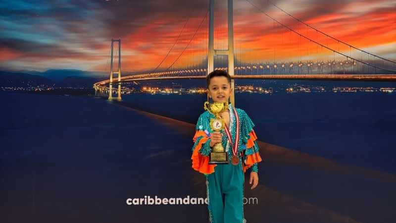 Denizli’nin gururu Toprak, 7 yaşında dünya üçüncüsü oldu