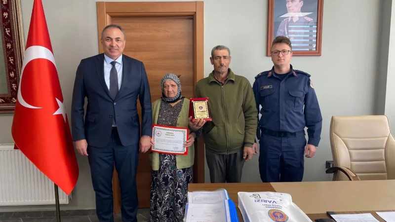 Denizli'de Üç Kadın, Gayrimenkullerini Jandarma'ya Hediye Etti