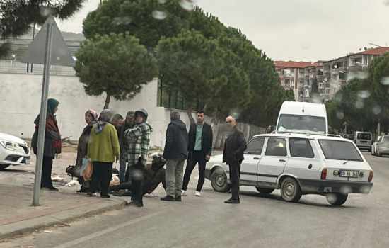 Motosiklet ile otomobilin çarpıştığı kazada bir kişi yaralandı