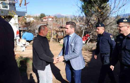 Tavas Belediyesi'nden yangında zarar gören aileye konteyner ev yardım eli!