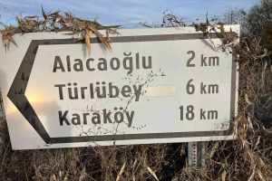 Yakınlaştıkça daha da kaybolan köy