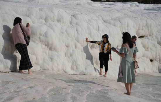 Çinli Turistlere Vize İndirimi Denizli'nin Turizm Hareketliliğini Artıracak