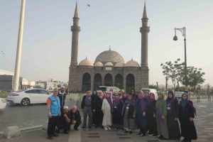 Denizli umre kafilesi Medine'de ruhani bir günü geride bıraktı
