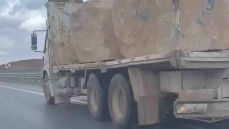 Güvenlik önlemleri alınmadan traverten taşıyan kamyona 25 bin lira ceza kesildi