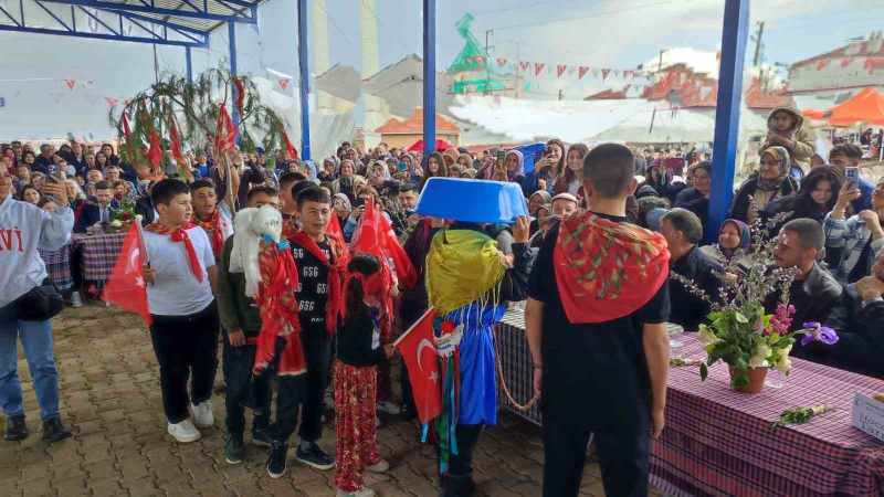 Binlerce Yıllık Anadolu Geleneği 'Yağmur Gelini', Denizli'de Can Buldu