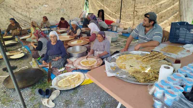 Yunus Pınarı Mezarlığı'nda Geleneksel Bayram Ziyareti Yapıldı