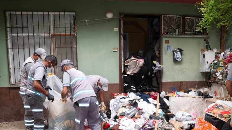 2 &ccedil;&ouml;p evden 43 kamyon atık &ccedil;ıkarıldı 