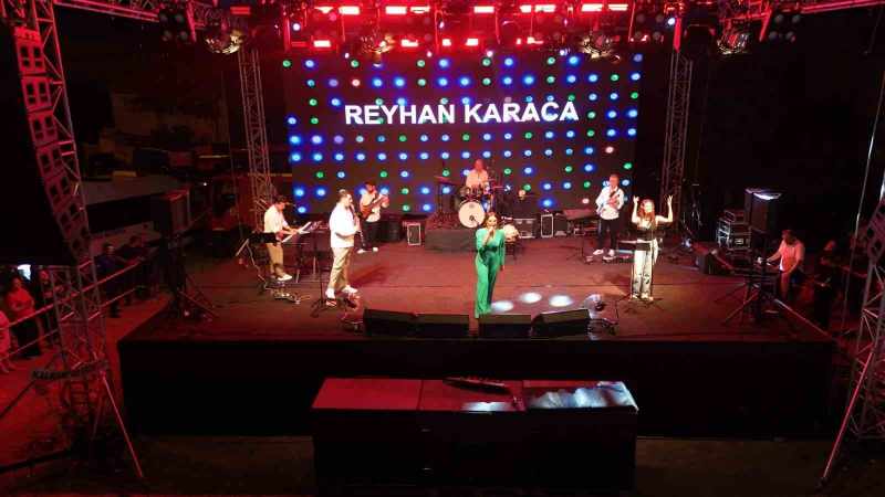 Reyhan Karaca'nın Sahne Aldığı 48. Geleneksel Honaz Kiraz Festivali Coşkuyla Kutlandı