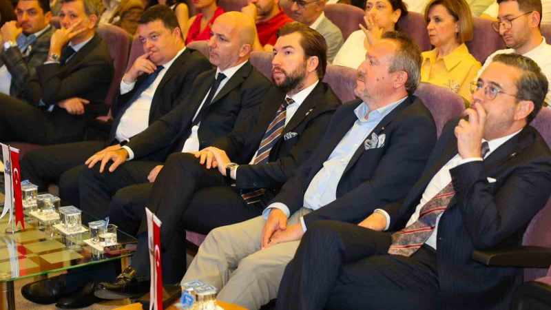 DENİB Yatırım Zirvesi'nde 