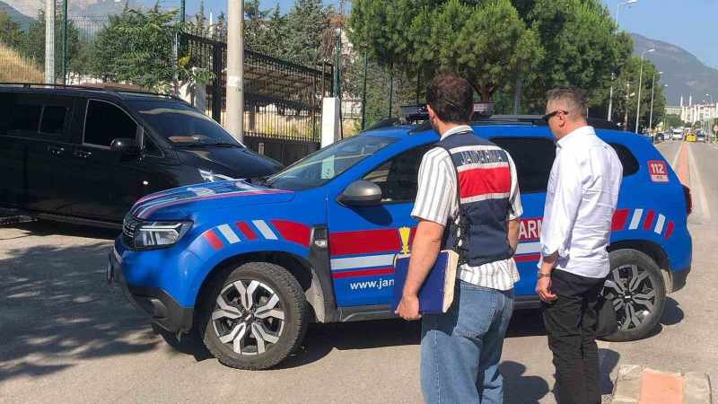 Denizli'de uyuşturucu operasyonu: Baro başkanı ile 11 avukat gözaltına alındı