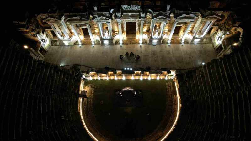 Hierapolis'te Gece Müzeciliği Yeni Sezonuyla Kapılarını Açtı