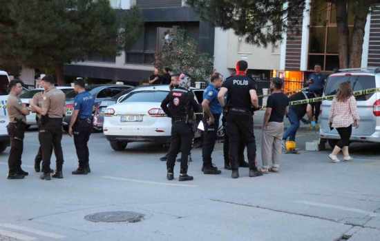 Çocuğunun gözü önünde pompalı tüfekli saldırıya maruz kalan kadın hayatını kaybetti