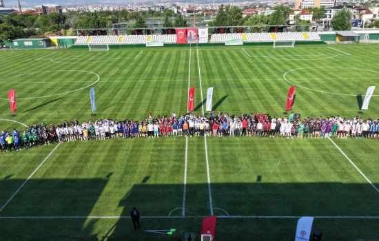 Denizli Büyükşehir Belediyesi'nden Spor Dolu Bir Gün: Birimler Arası Futbol Turnuvası Heyecanla Start Aldı