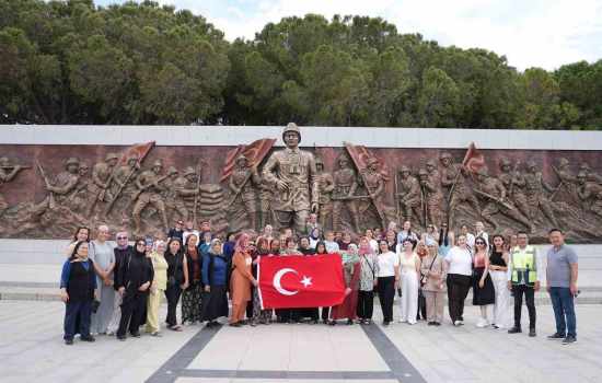 Denizli Büyükşehir Belediyesi'nden kırsal kadınlara özel anlam dolu Çanakkale gezisi