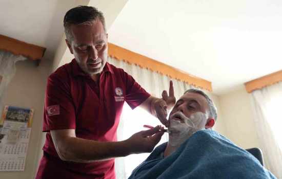 Denizli'de İki Yılda 275 Bin Evde Bakım ve Sağlık Hizmeti Sunuldu