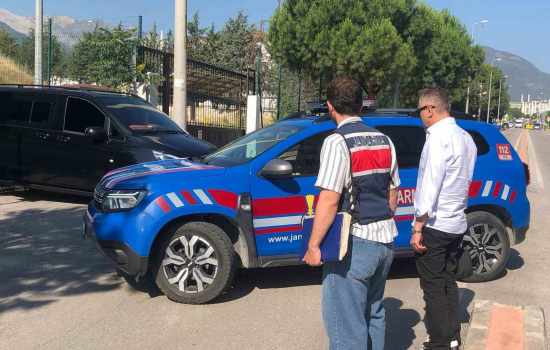 Denizli'de uyuşturucu operasyonu: Baro başkanı ile 11 avukat gözaltına alındı