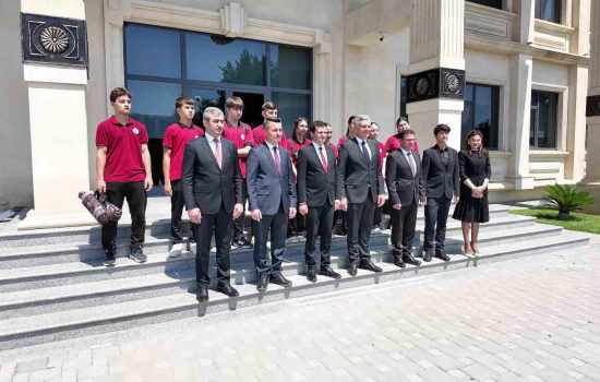 Denizli Heyetinin Azerbaycan'da Coşkuyla Karşılanması
