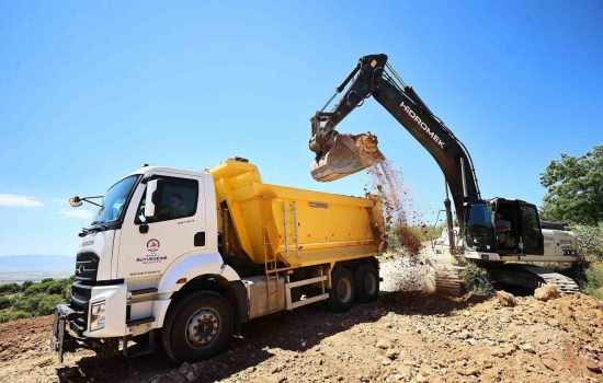 Denizli'deki 4 ilçeyi birleştiren yol projesinde inşaat faaliyetleri başladı