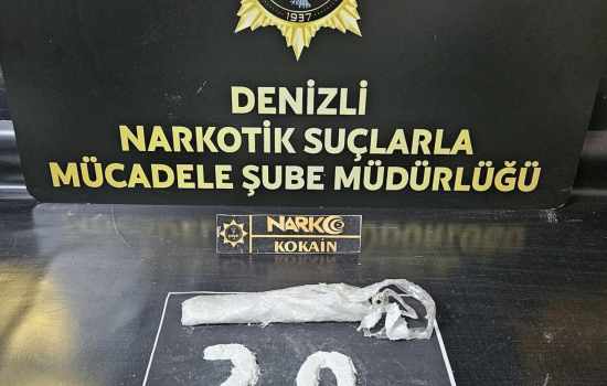 Denizli'ye 101 gram kokain sokan 4 zanlıdan 2’si cezaevine gönderildi