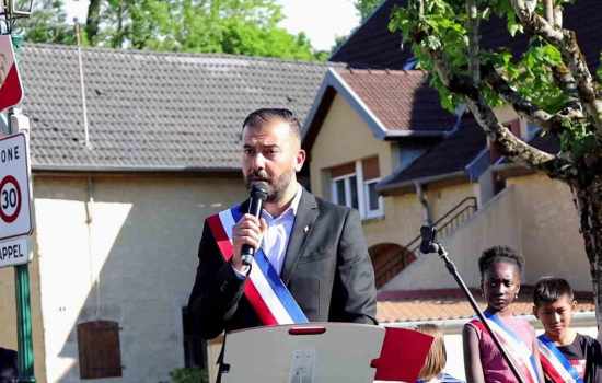 Denizli Belediye Başkanı, Fransızların Kalbini Fethetti