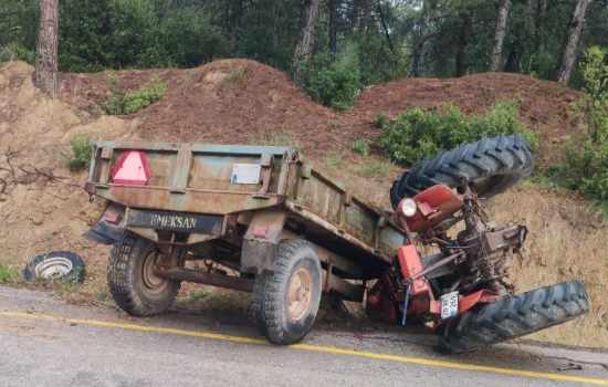 Traktör kazasında ağır yaralanan sürücü hayatını kaybetti