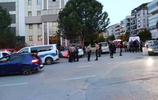 Küçük çocuğun yanında 2 kadına ateş açıldı