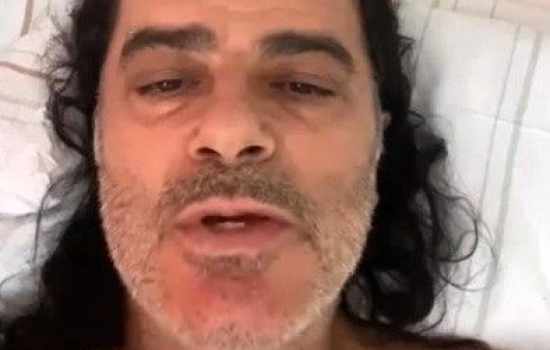 Sanatçı Efe Güngör, hayranlarından dualarını esirgememelerini istiyor