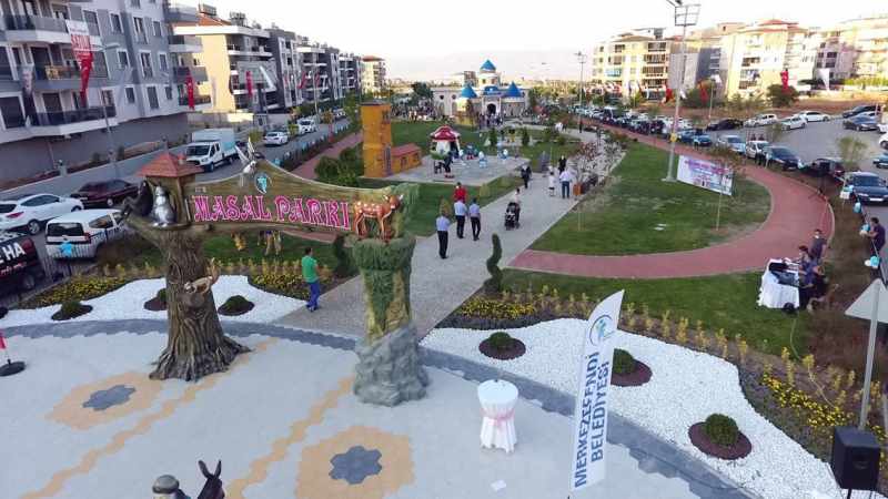 Merkezefendi Belediyesi, parklarını yaz sezonuna hazır hale getirdi
